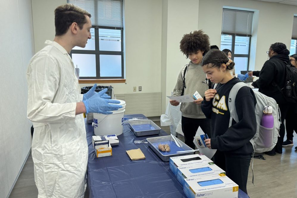Trainee doing outreach